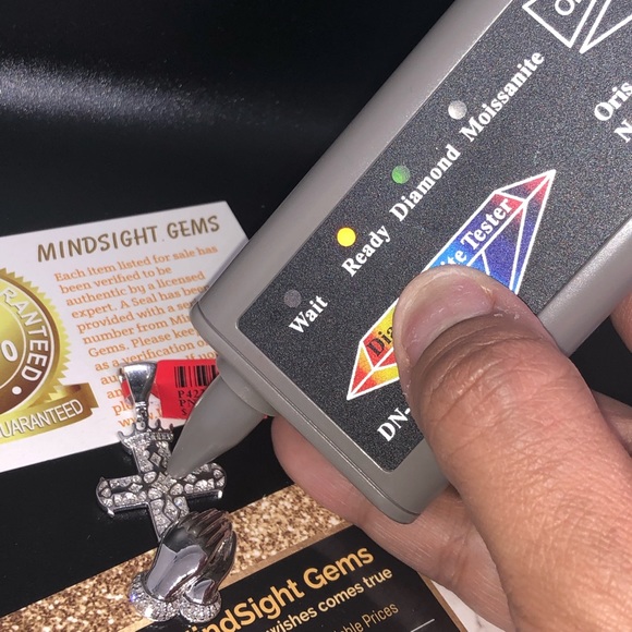 Real Diamond cross prayer hand pendant not CZ Wow! - Picture 7 of 8